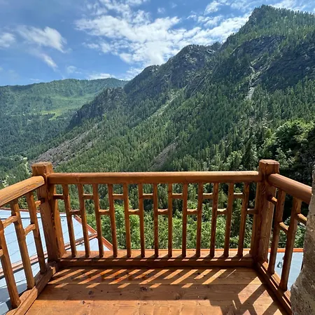 Il Castello Nel Bosco, Torrente Apartamento *